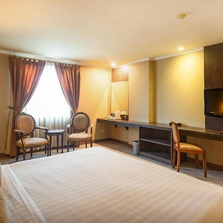 Olympic Hotel Dżakarta Zewnętrze zdjęcie