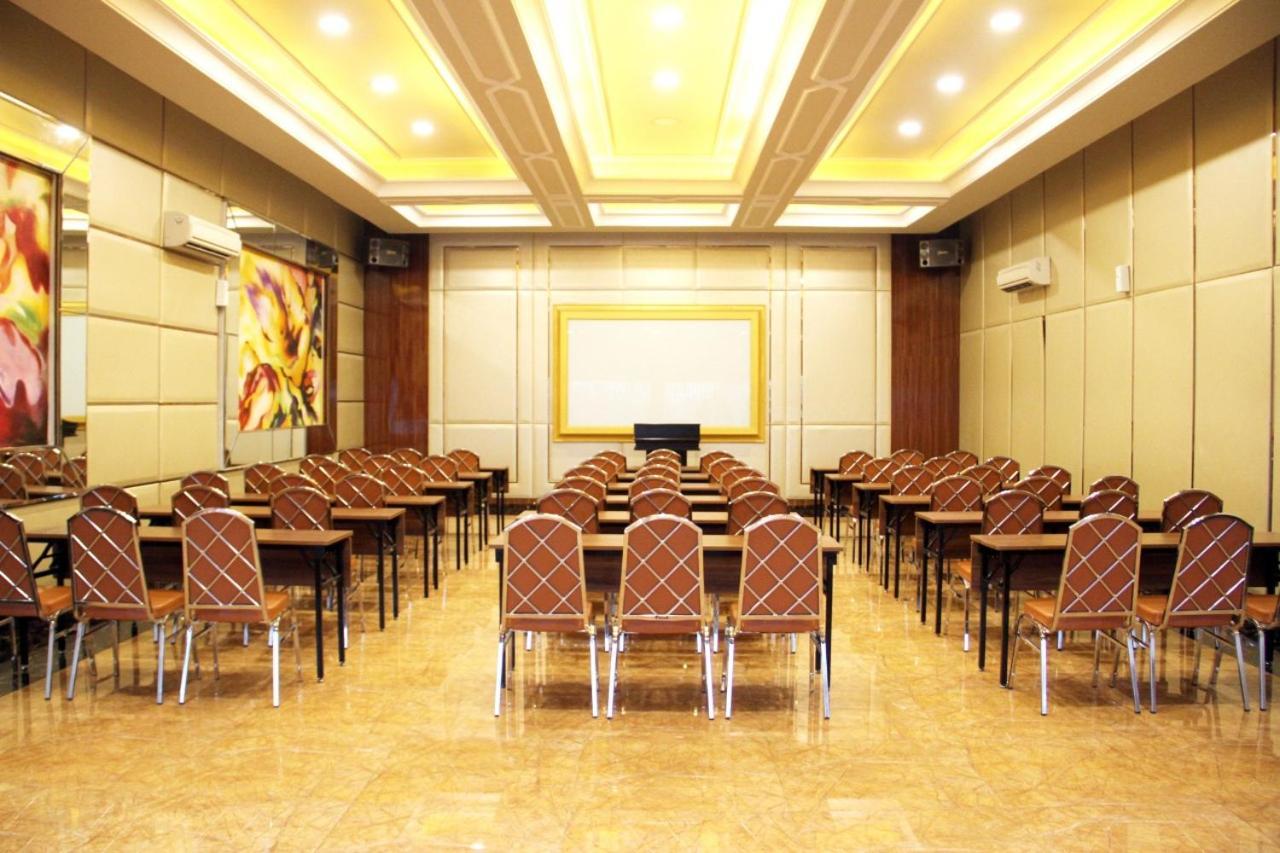 Olympic Hotel Dżakarta Zewnętrze zdjęcie